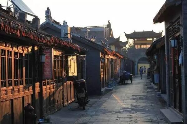 男朋友因为觉得自卑提出分手，有什么复合的方法吗？